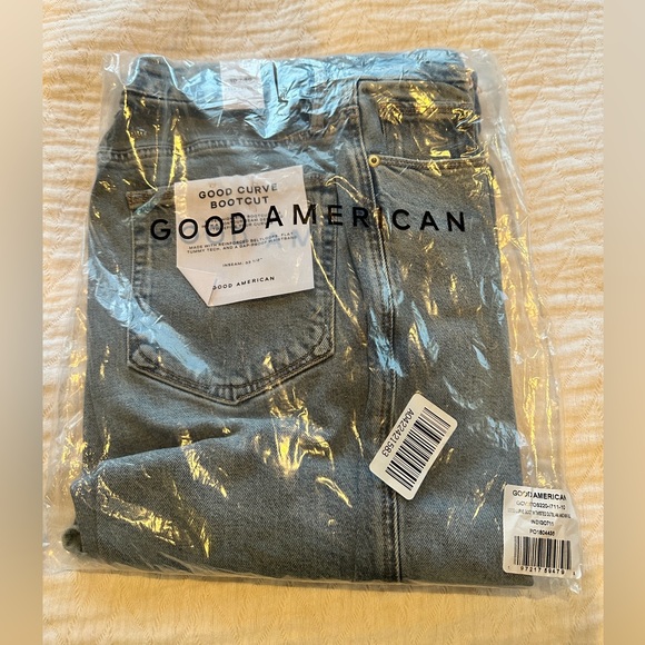NWT Good American Good Curve Bootcut jeans - Picture 1 of 4